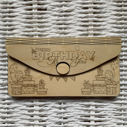 Dřevěná obálka ''Narozeninová s dárečky''