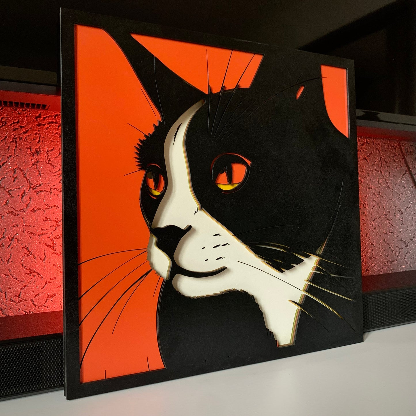 Stylizovaná kočka navýrazném pozadí